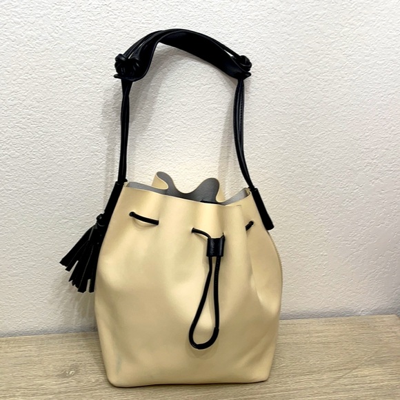 Vince Camuto Lorin Drawstring Bucket Bag - Picture 6 of 11